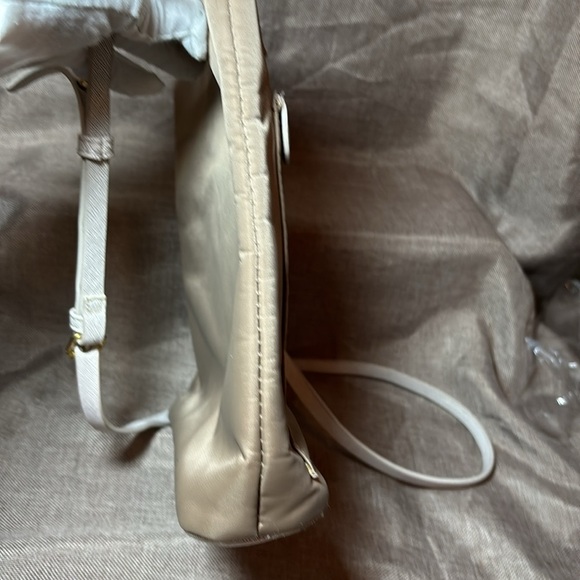 Adrienne Vittadini Nylon Crossbody bag - Picture 9 of 10